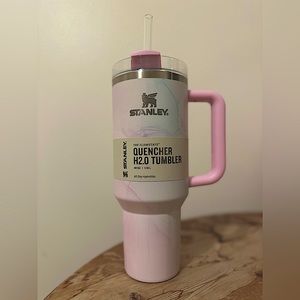 Stanley 40 oz Quencher in Tulle. Limited Edition Target Exclusive